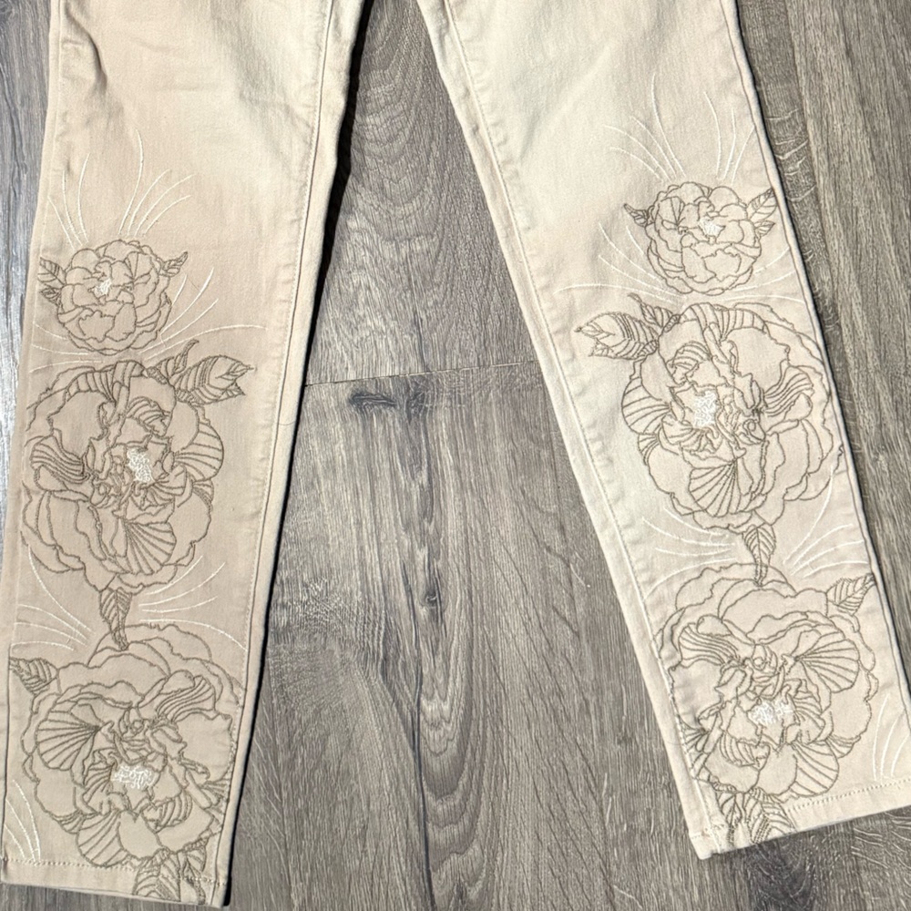 DG2 by Diane Gilman Cream Floral Skinny Jeans - Picture 7 of 9